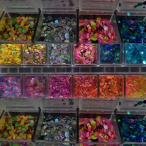 Estojo com 12 Cápsulas Glitter Cores Variadas Modelo Focado